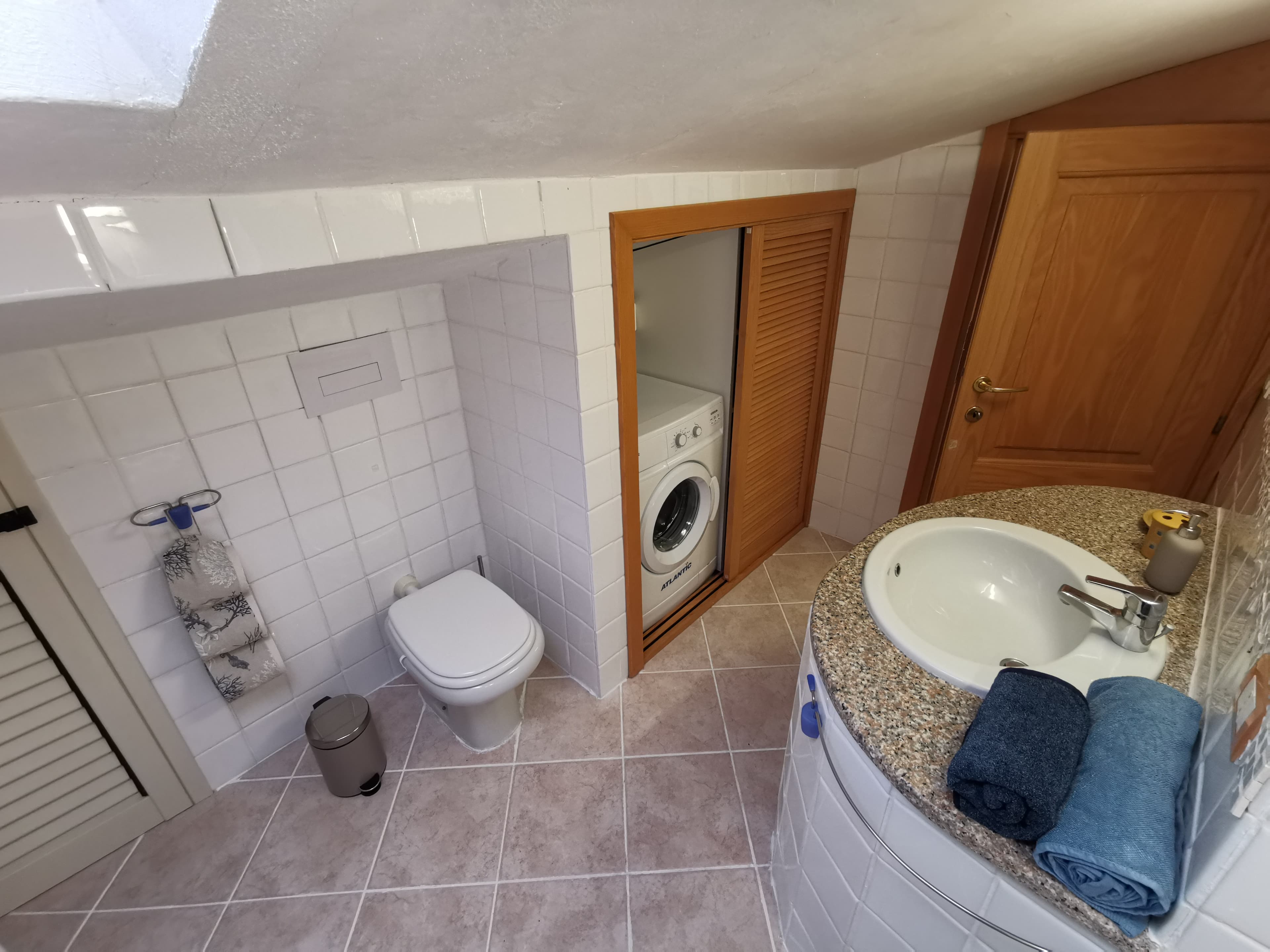 Bagno con doccia